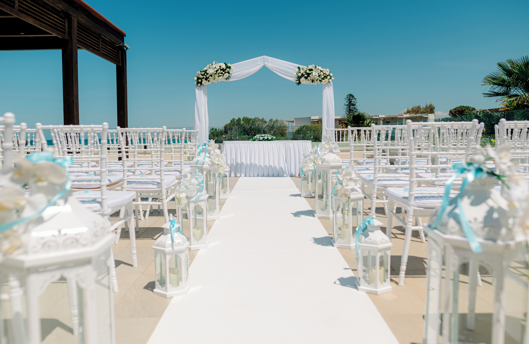 //www.jet2holidays.com/-/media/assets/wedding custom overviews/jet2 weddings images 101025/her_86203_atlantica_akti_zeus_hotel_1025_jet2weddings_05_689x448.jpg